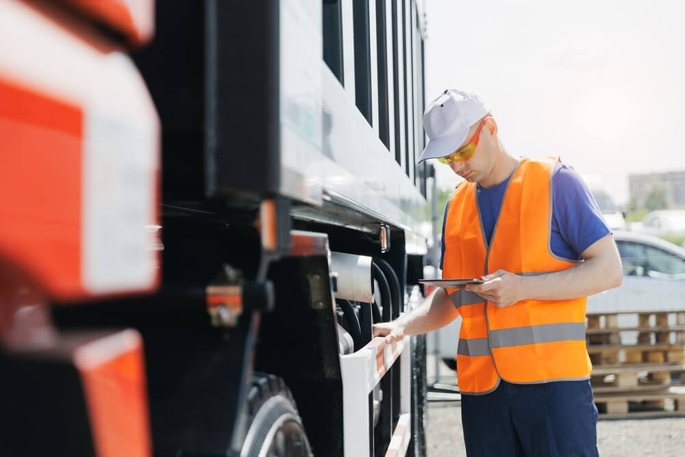 Common Safety Violations That Lead to Truck Accidents